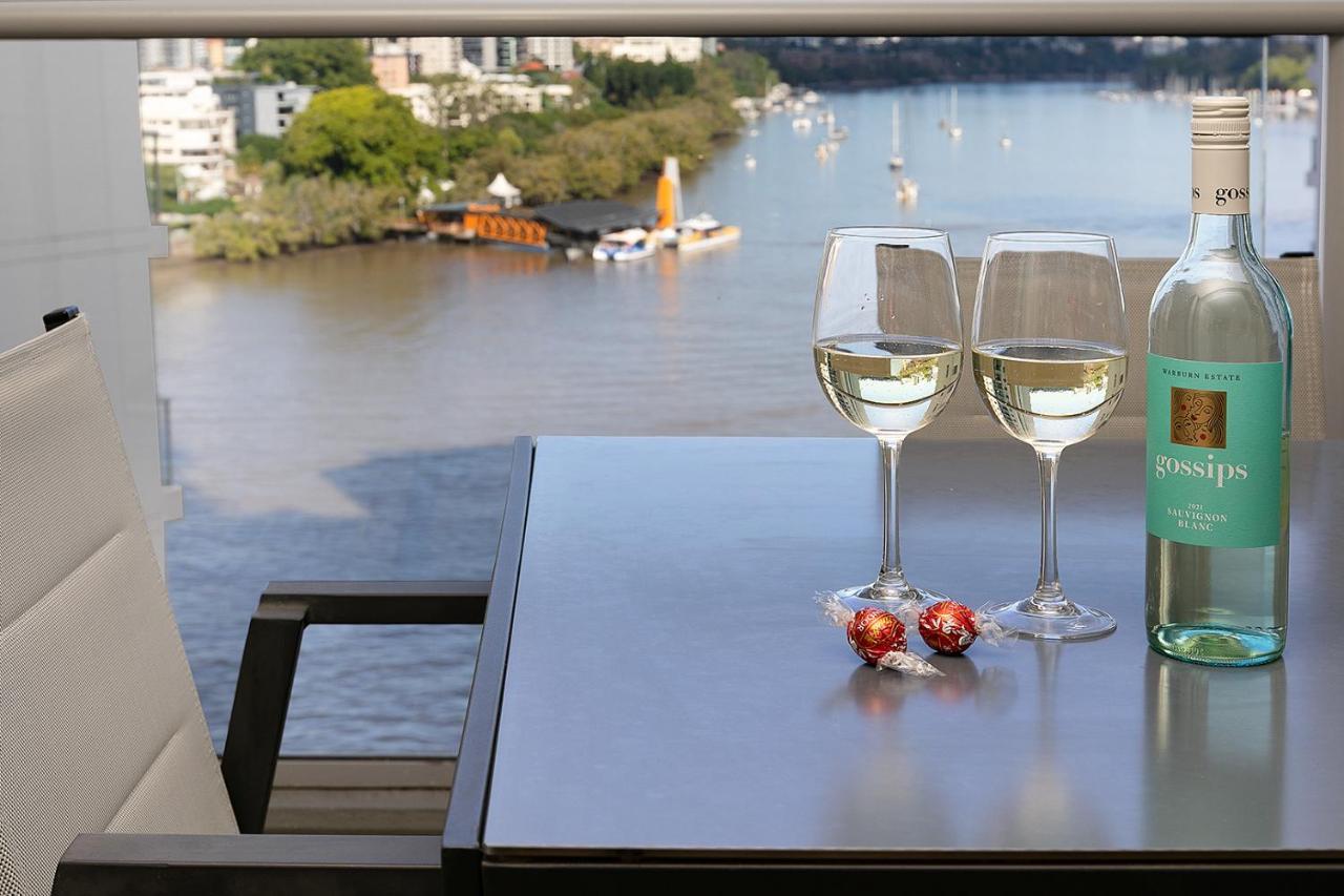 Amazing River View - 3 Bedroom Apartment - Brisbane Cbd - Netflix - Fast Wifi - Carpark Ngoại thất bức ảnh
